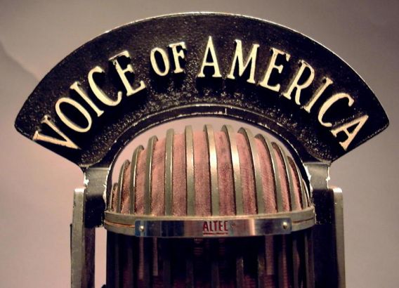 „Amerikos balso“ archyvai. 1956 m. Valdo Adamkaus kalba