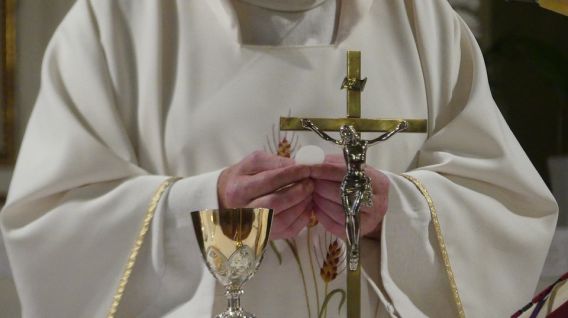 Lietuvos vyskupai paskelbė apie sielovados pasikeitimus karantino laikotarpiu