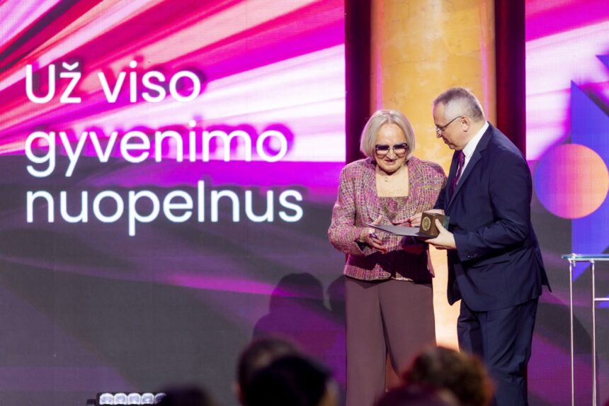 2022 metų Globalios Lietuvos apdovanojimas „Už viso gyvenimo nuopelnus“ įteiktas Vidai Juliai Bandis