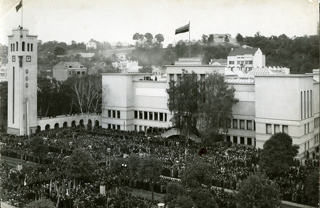 Nutylėta holokausto istorija – raudonojo melo ideologų ir sovietų partizanų niekšybės fone