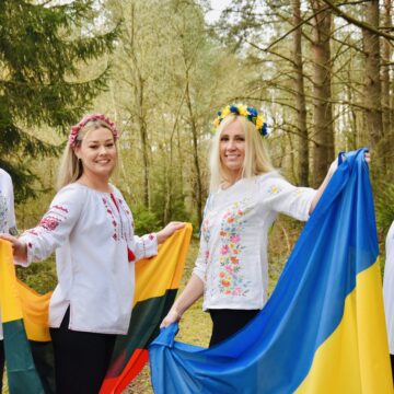 Pasieniečiai prisijungė prie iniciatyvos Vyshyvanka: vienybė težydi