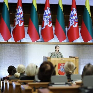 Lietuvos  partizanų vado Jono Žemaičio-Vytauto produkterėčia A. L. Monsė: „Jei  išauštų tokia diena, tikiu, mano karta pasielgs lygiai taip kaip Sausio  įvykių dalyviai“