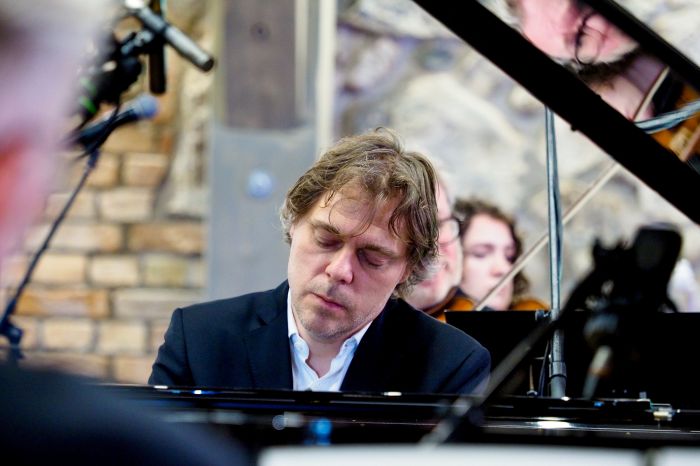 Nesusitikusius genijus į Užutrakį atveda žymus pianistas Andrius Žlabys Nesusitikusius genijus į Užutrakį atveda žymus pianistas Andrius Žlabys