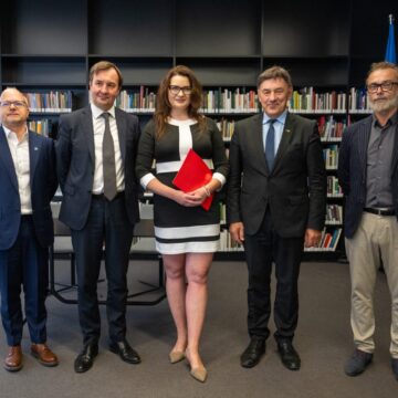 Bendradarbiaus siekiant aukštesnio žurnalistikos lygio Lietuvoje