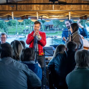 Trakai banguoja džiazo ritmu ir kviečia į unikalų festivalį Trakai banguoja džiazo ritmu ir kviečia į unikalų festivalį