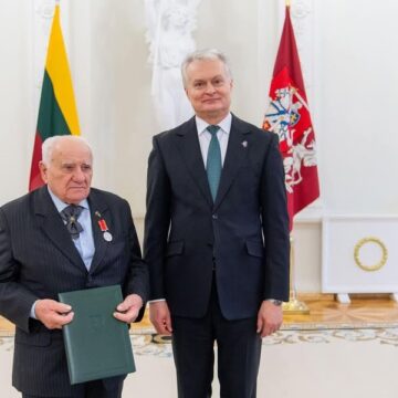 Tremtinys, technikos mokslų daktaras Petras Gvazdauskas apdovanotas ordino „Už nuopelnus Lietuvai“ medaliu Tremtinys, technikos mokslų daktaras Petras Gvazdauskas apdovanotas ordino „Už nuopelnus Lietuvai“ medaliu