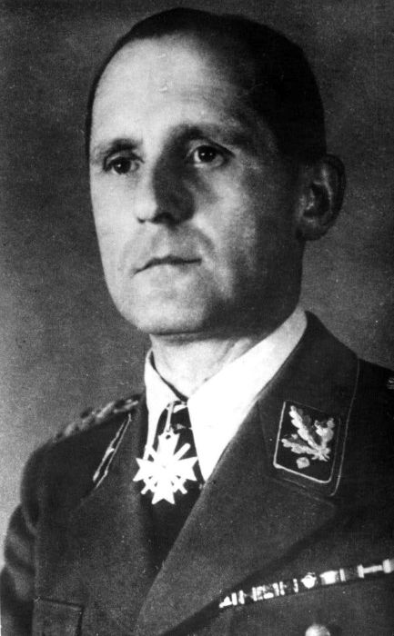 Išsiaiškino, kad nacių lyderis palaidotas žydų kapinėse Išsiaiškino, kad nacių lyderis palaidotas žydų kapinėse