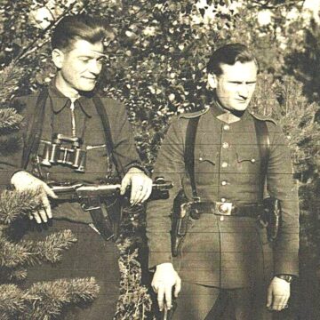 Pagerbti prieš 74-erius metus Bestraigiškės miške žuvę Dainavos apygardos partizanai Pagerbti prieš 74-erius metus Bestraigiškės miške žuvę Dainavos apygardos partizanai