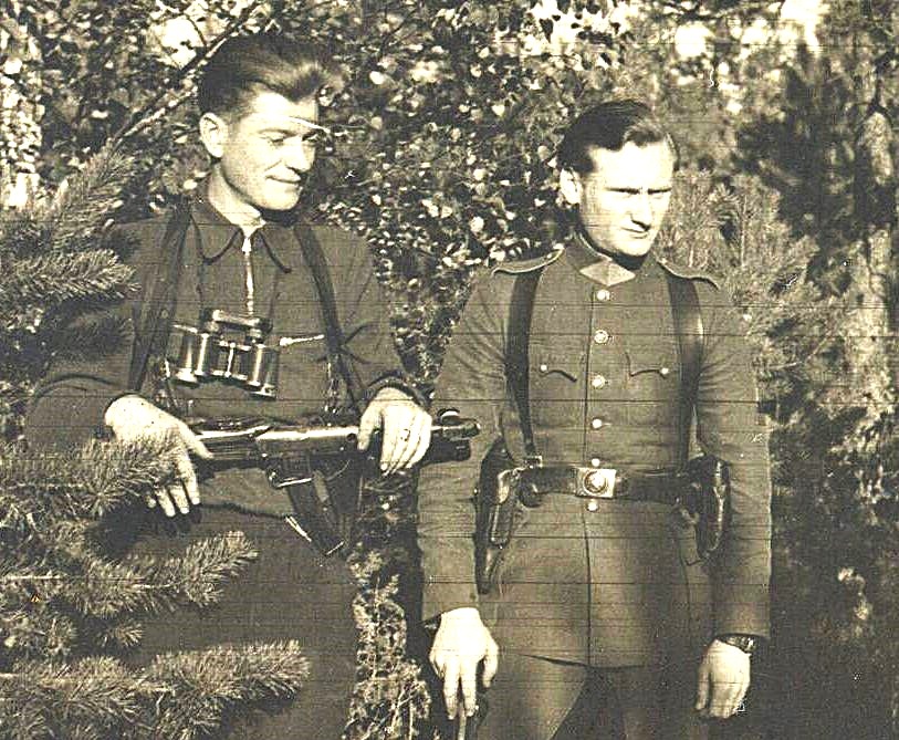Pagerbti prieš 74-erius metus Bestraigiškės miške žuvę Dainavos apygardos partizanai Pagerbti prieš 74-erius metus Bestraigiškės miške žuvę Dainavos apygardos partizanai