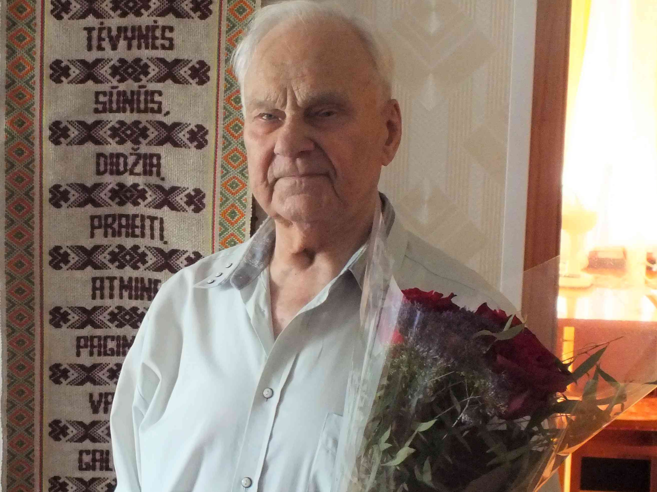 In memoriam. Kęstučio apygardos Lydžio rinktinės štabo viršininkas, Vyčio kryžiaus ordino kavalierius, partizanas Juozas Mocius-Šviedrys, Rainys