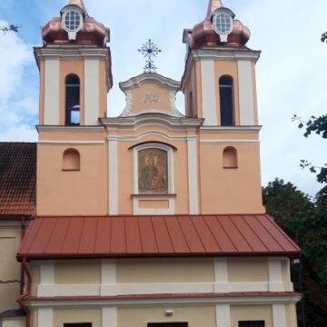 Atnaujinta Vilniaus bonifratrų Šv. Kryžiaus bažnyčia Atnaujinta Vilniaus bonifratrų Šv. Kryžiaus bažnyčia