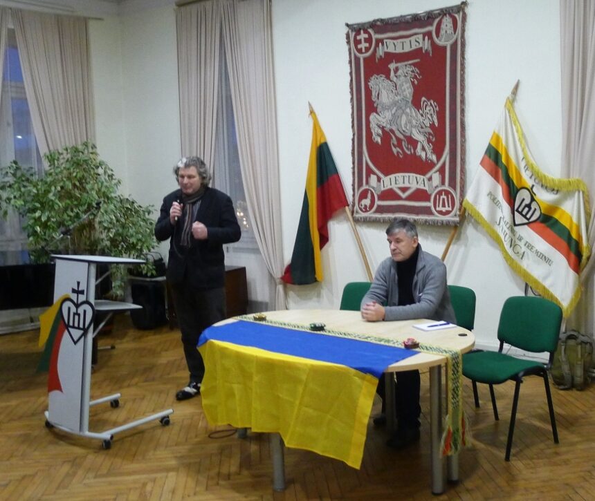 Apie kovojančią Ukrainą – su politologu Arvydu Medalinsku