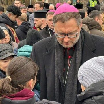 Arkivyskupas Visvaldas Kulbokas: ukrainiečiai nusivylę pažadais; brolystė teikia viltį Arkivyskupas Visvaldas Kulbokas: ukrainiečiai nusivylę pažadais; brolystė teikia viltį