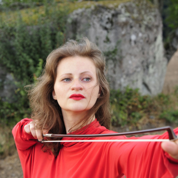 Garsi Vokietijos smuikininkė pažintį su Lietuva pradeda festivalyje „Užutrakio vakarai“