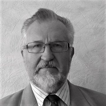 Mirė ilgametis „XXI amžiaus“ redaktorius Edvardas Šiugžda