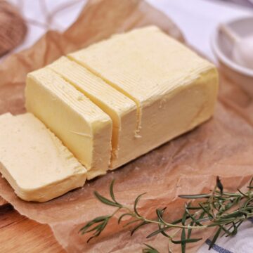 Sulaužyti mitai apie sviestą: tarpukario šalies pasididžiavimas, dabar išgyvenantis renesansą