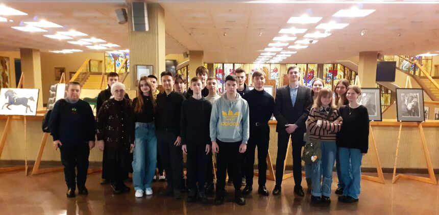 Tarptautinės Ukrainos mokyklos mokiniai aplankė parodą „Nupiešk/nufotografuok žemaituką“