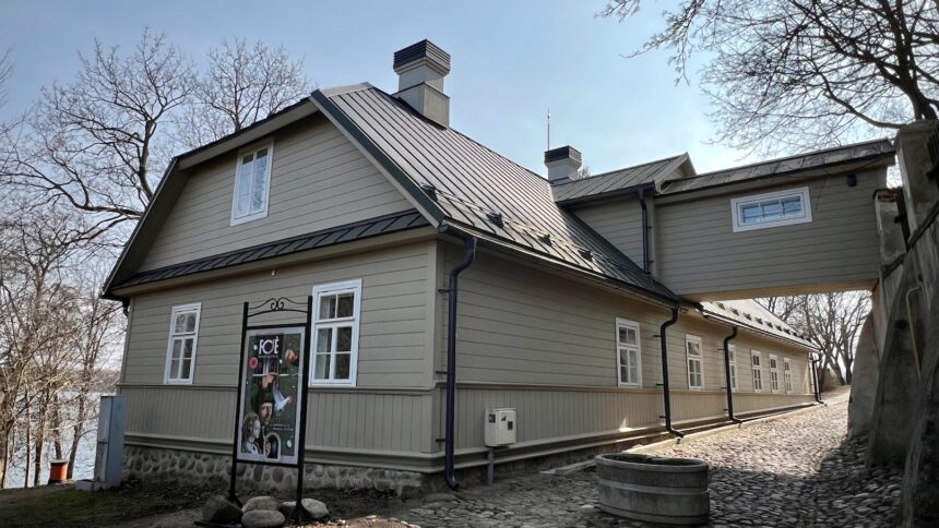 Po tvarkybos darbų senojoje Trakų klebonijoje įsikūrė galerija