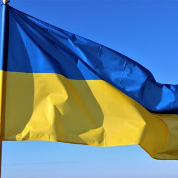 „Tele2“ visam birželiui pratęsė specialų tarifą skambučiams į Ukrainą – minutės kaina 0,05 Eur