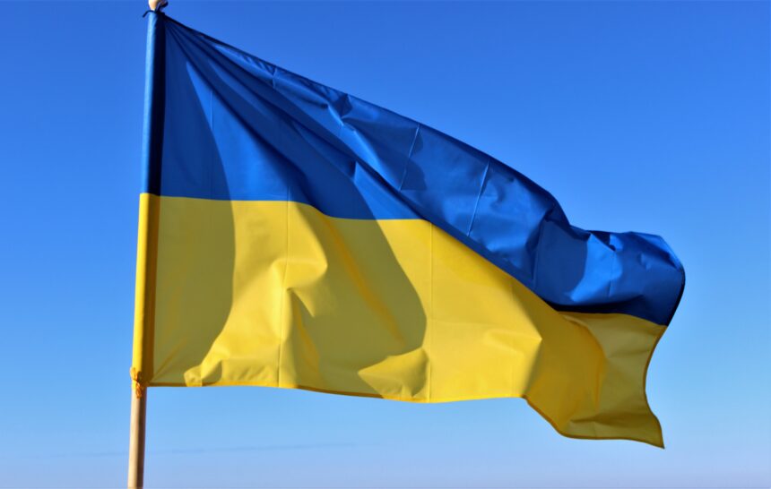 „Tele2“ visam birželiui pratęsė specialų tarifą skambučiams į Ukrainą – minutės kaina 0,05 Eur