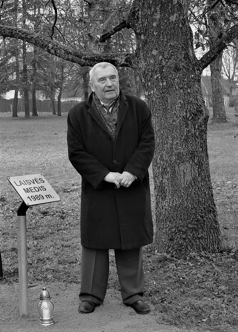 In memoriam. Valdas Faustas Kuzelis (1936-2020)