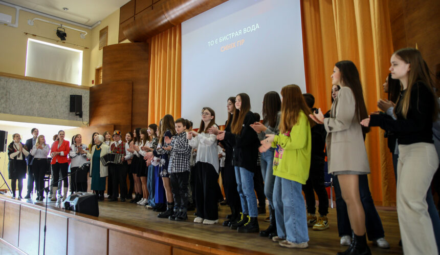 Tarptautinė Ukrainos mokykla Vilniuje – karo vaikų priebėga