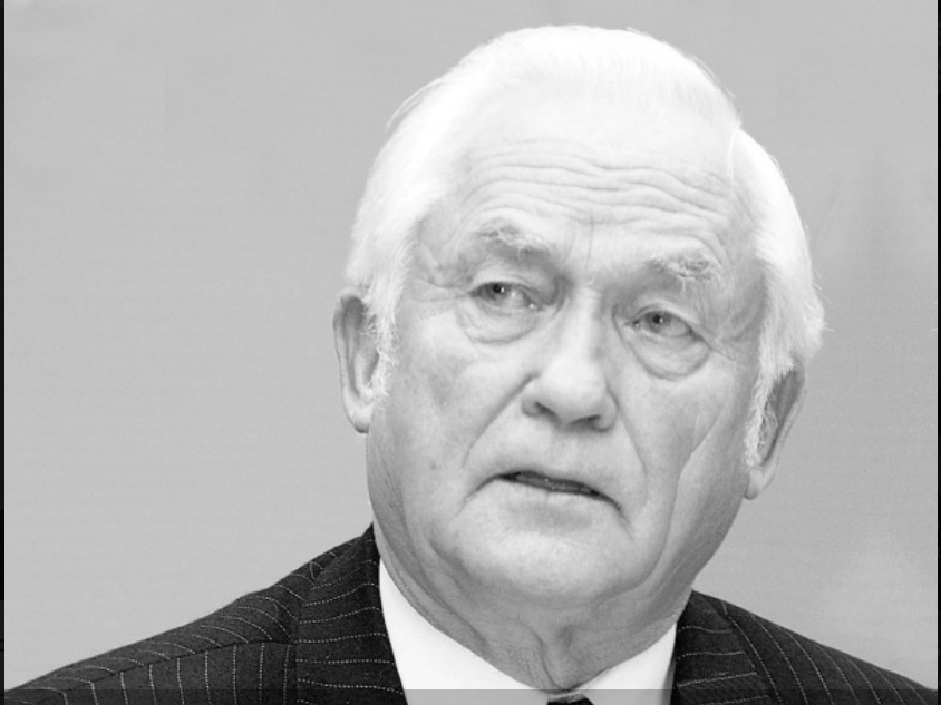 In memoriam. Tarptautinio kongreso „Komunizmo nusikaltimų įvertinimas“ tribunolo pirmininkas, advokatas  Vytautas Zabiela (1930-2019)