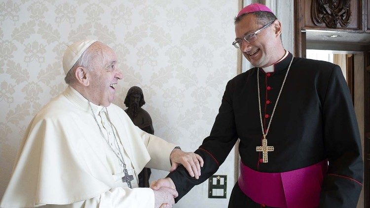 Popiežius priėmė nuncijų Ukrainoje arkivyskupą V. Kulboką