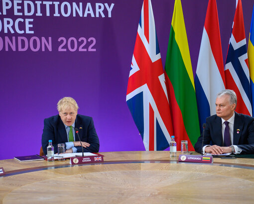 Prezidentas susitikime su Borisu Johnsonu aptarė glaudesnį karinį bendradarbiavimą su Jungtine Karalyste