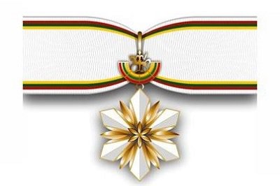 Prezidentui V. Adamkui ir JAV senatoriui R. Dž. Durbinui skirta Aleksandro Stulginskio žvaigždė