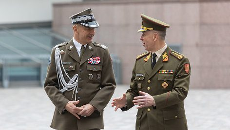 Česlovas Iškauskas. Kada reikia laikyti liežuvį už dantų? Česlovas Iškauskas. Kada reikia laikyti liežuvį už dantų?