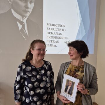 Dr. Birutės Briaukienės knyga „Oftalmologas profesorius Petras Avižonis Lietuvai skyrė gyvenimą“