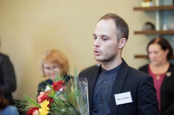 M. Lukšienės premijos laureatu tapo jaunas lietuvių kalbos ir literatūros mokytojas iš Vilniaus