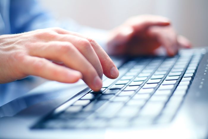 „Meta“ blokavo neautentiškų paskyrų administruotą Kapčiamiesčio poligono temai skirtą „Facebook“ grupę „Meta“ blokavo neautentiškų paskyrų administruotą Kapčiamiesčio poligono temai skirtą „Facebook“ grupę
