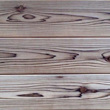 Degintos medienos lentos bei dailylentės kiekvieną terasą bei namo fasadą padaro išskirtiniais