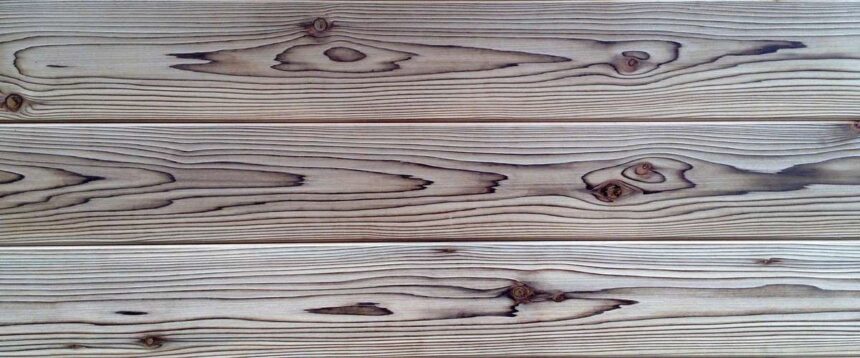 Degintos medienos lentos bei dailylentės kiekvieną terasą bei namo fasadą padaro išskirtiniais