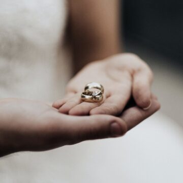 Puošnūs žiedai vestuvėms