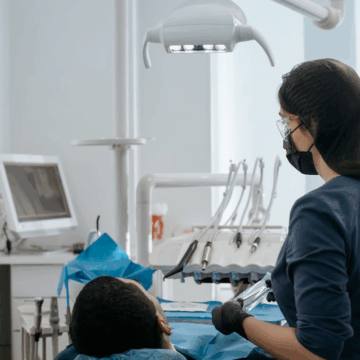 Odontologijos galimybės Klaipėdoje: ką siūlo uostamiestis ir kodėl verta ieškoti čia Odontologijos galimybės Klaipėdoje: ką siūlo uostamiestis ir kodėl verta ieškoti čia