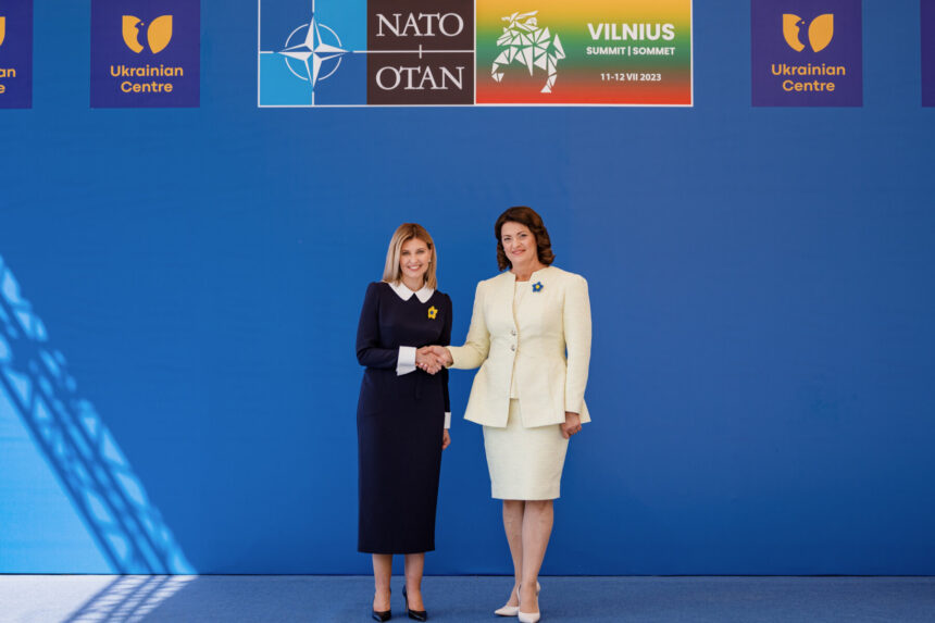 Pirmosios ponios Dianos Nausėdienės kalba NATO ir kitų šalių lyderių sutuoktinių ir partnerių vizito Ukrainos centre metu