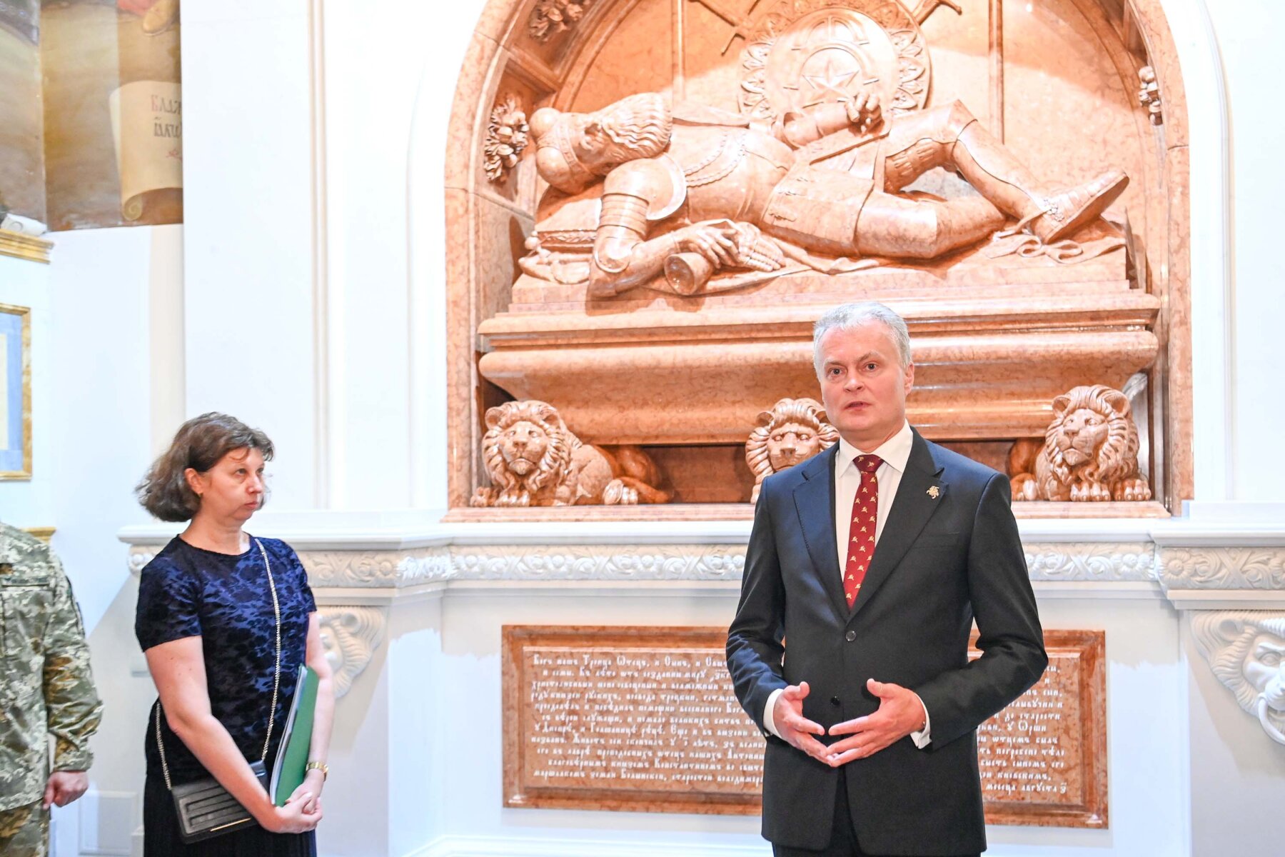 Prezidentas Kijeve inauguravo Konstantino Ostrogiškio paminklą