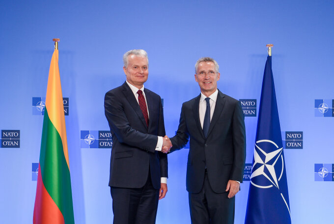 Prezidentas su NATO generaliniu sekretoriumi aptarė nelegalios migracijos situaciją Lietuvos – Baltarusijos pasienyje