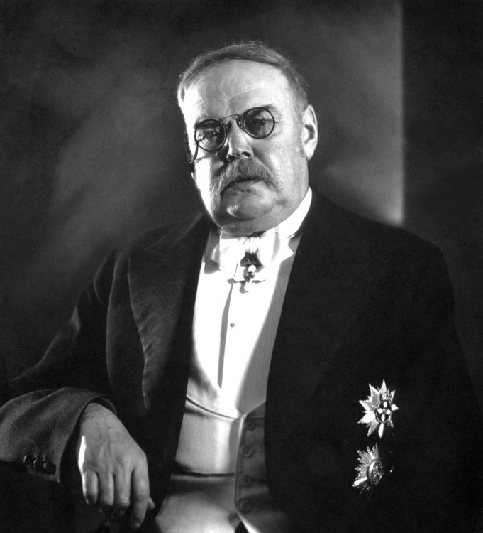 Teisės viršūnėje: prof. Mykolo Römerio vardas Liuksemburge Teisės viršūnėje: prof. Mykolo Römerio vardas Liuksemburge