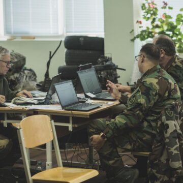 KAM stiprina pasirengimą visuotinei gynybai ir bendradarbiavimą su nevyriausybinėmis organizacijomis