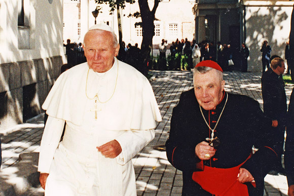 Jo Eminencijai 1991 m. sovietų karinės agresijos akivaizdoje buvo patikėta saugoti svarbiausią dokumentą – Lietuvos Nepriklausomos Valstybės Atstatymo Aktą