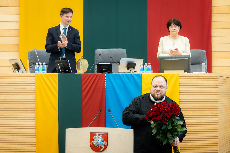 Ukrainos Aukščiausiosios Rados Pirmininkas Ruslanas Stefančukas: Jūs − nepalaužiama nugalėtojų tauta ir amžinai liksite nepavaldūs nei  negailestingai stalinistinei mašinai, okupacinei sovietų valdžiai, nei  šovinistiniam Putino režimui