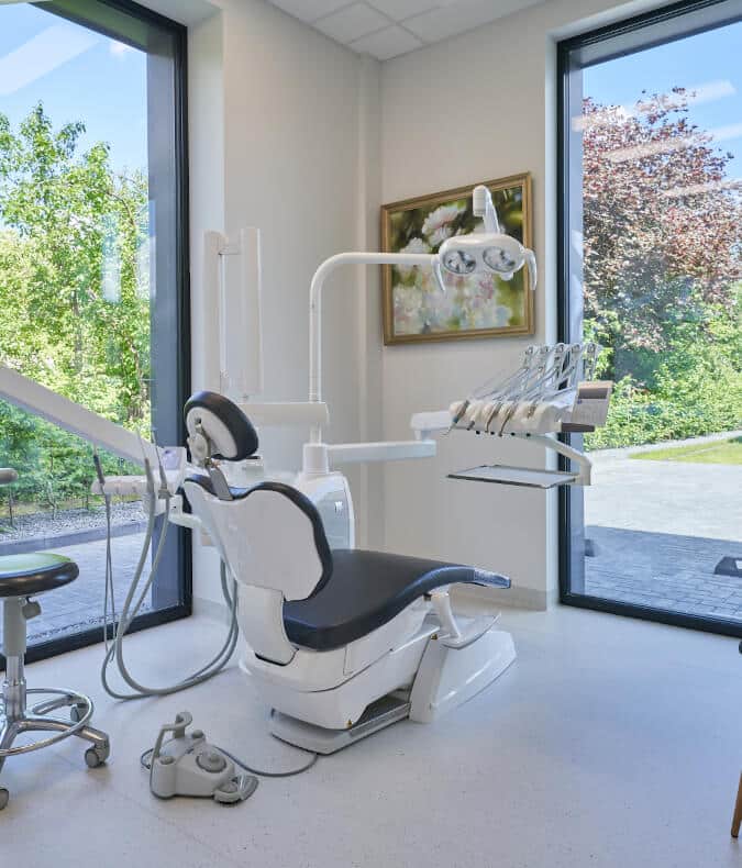 Periodontologinis gydymas Kaune: ką svarbu žinoti pacientui?