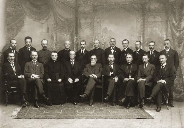 vasario-16-osios-akto-signatarai-LNM-nuotr-768x532